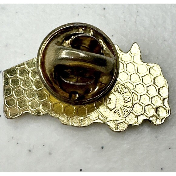 Semi trucker hat pin, jacket pin, lapel pin, lit pin, backpack pin 80’s mechanic - Picture 3 of 3